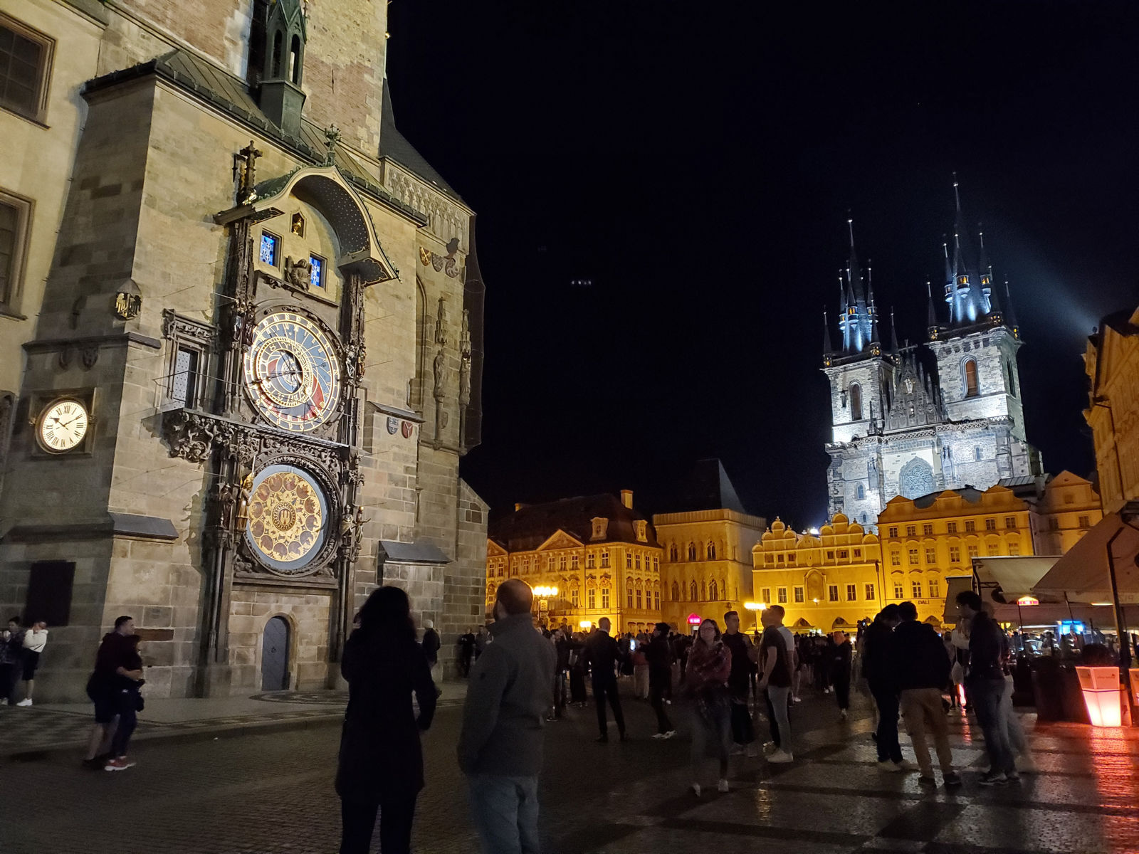 Old-Town-Square_nightview.jpg